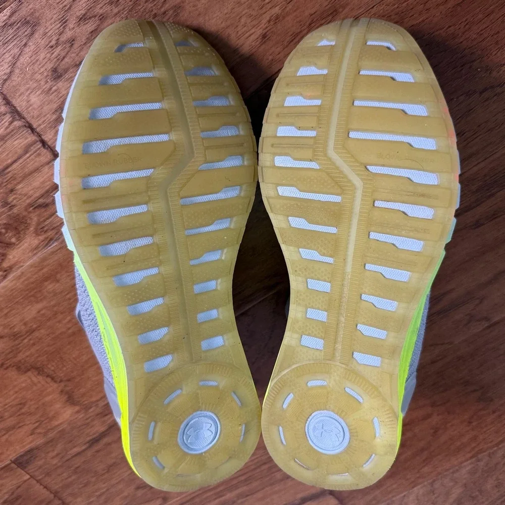 Under Armour HOVR Sonic Bluetooth running Shoe Womens Size 9.5 Grey Neon 3021588